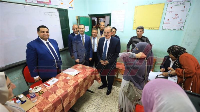 جولة المحافظ