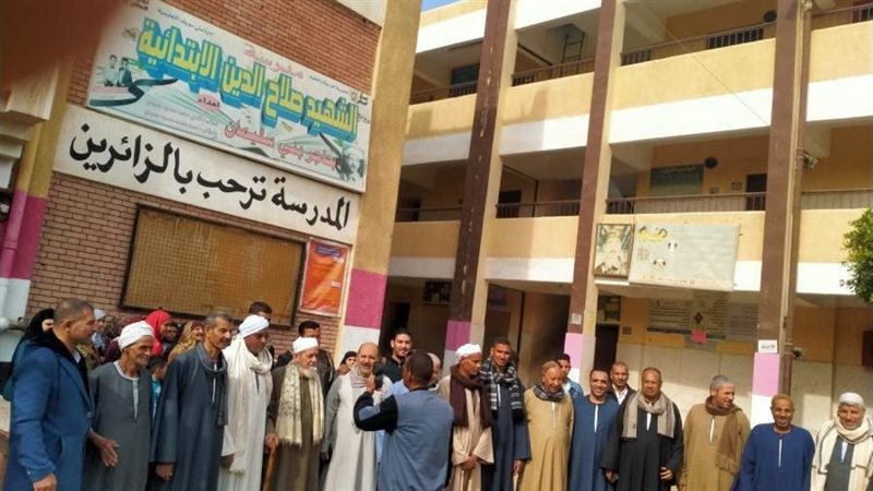 الناخبون امام اللجان