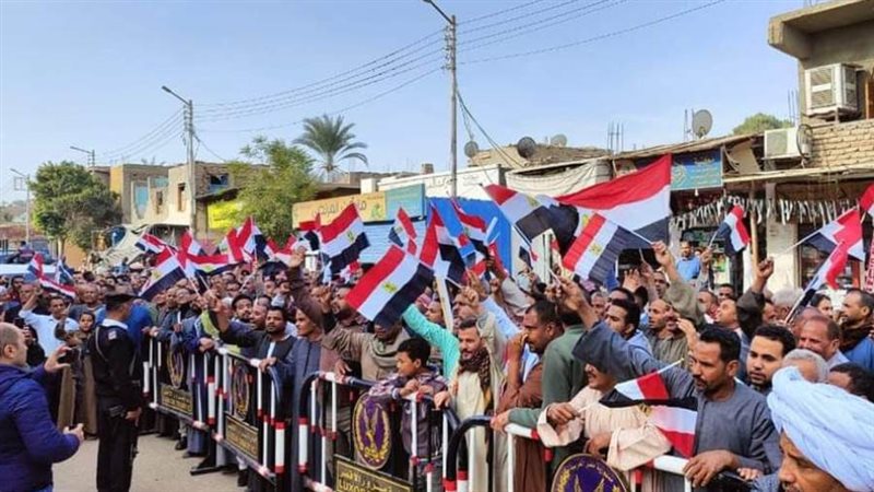 توافد كثيف للمواطنين