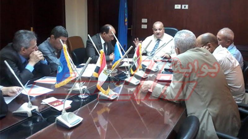 غرفة عمليات مع الغرفة