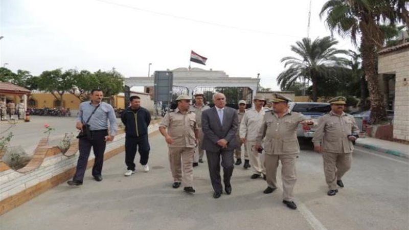 بالصور .. مدير امن