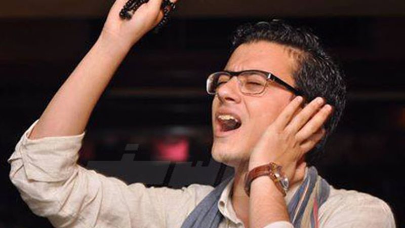 المنشد الشاب مصطفى