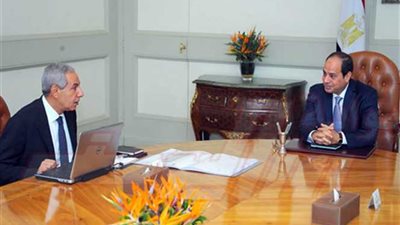 الرئيس السيسى يجتمع بوزير التجارة والصناعة‎