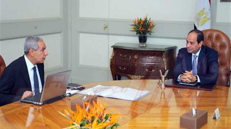 الرئيس السيسى يجتمع