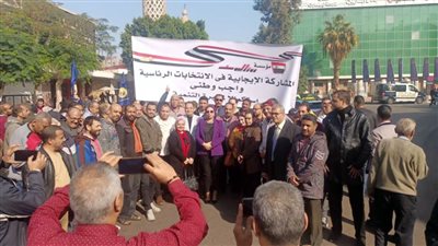 رئيس مجلس إدارة «روزاليوسف» تصوت في الانتخابات الرئاسية وأبناء المؤسسة يحرصون على المشاركة لليوم الثاني 