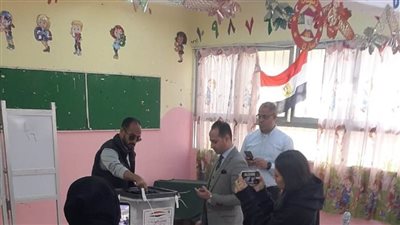 وليد سليمان وزوجته يدليان بصوتيهما في الانتخابات الرئاسية 2024