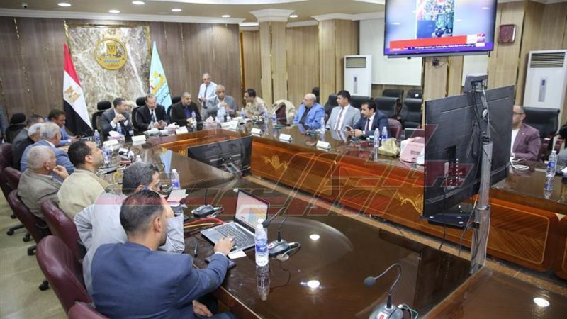 غرفة العمليات تتابع