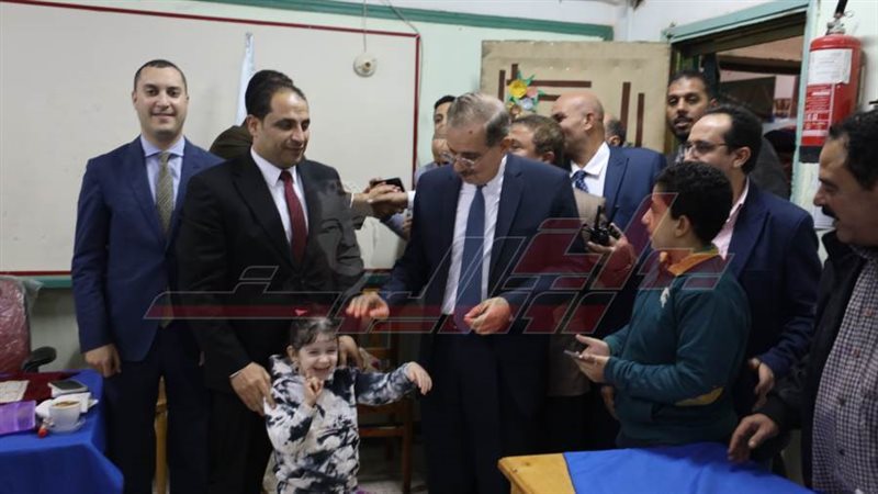 محافظ كفرالشيخ يتفقد