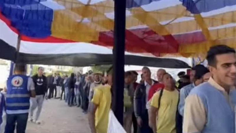 مشاركة كثيفة للناخبين