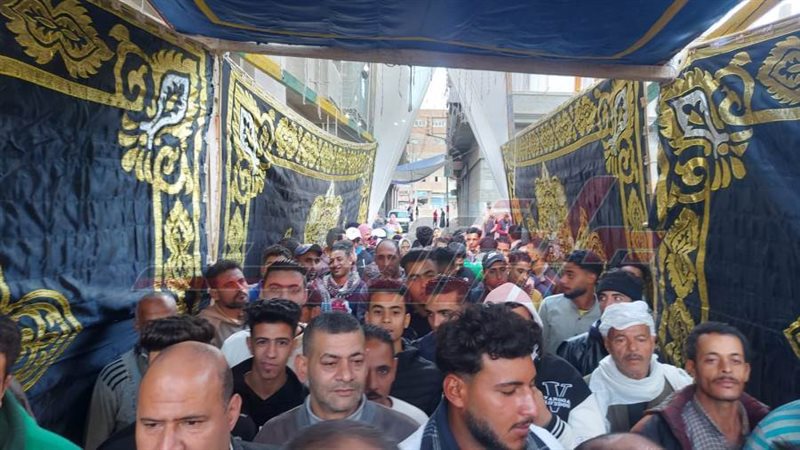 الإقبال علي اللجان