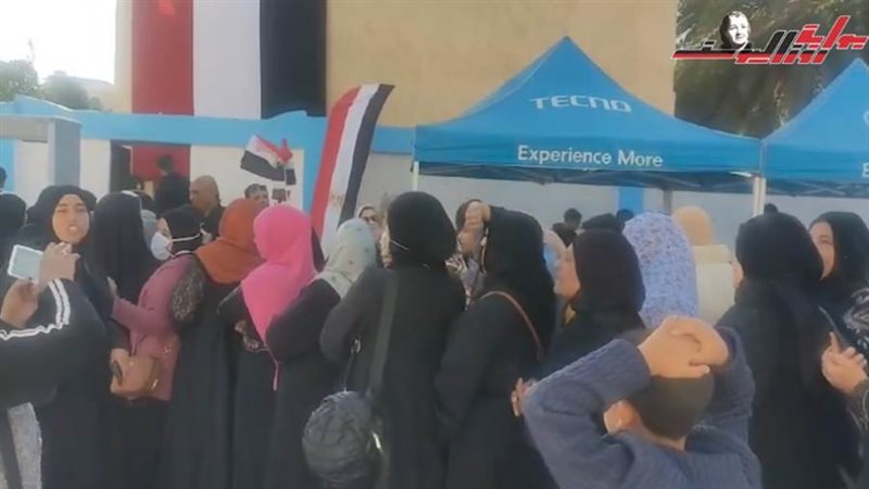 توافد الناخبين في