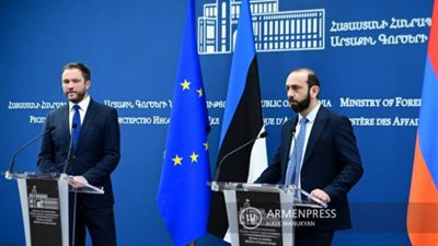 أرمينيا وأذربيجان تناقشان سحب القوات من الحدود