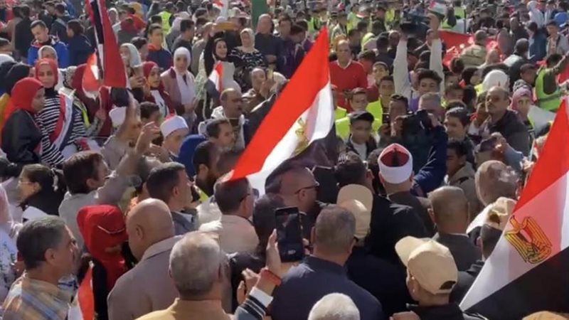 مسيرات حاشدة تجوب