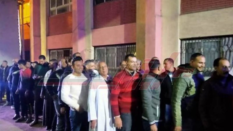 توافد المواطنين