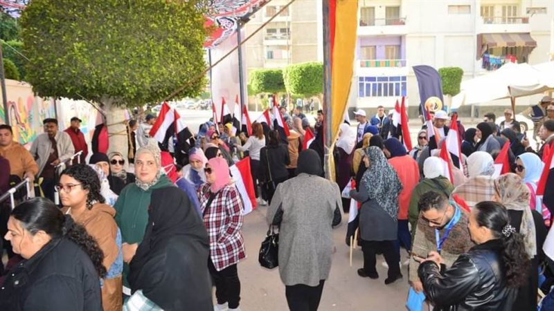 توافد كثيف على اللجان