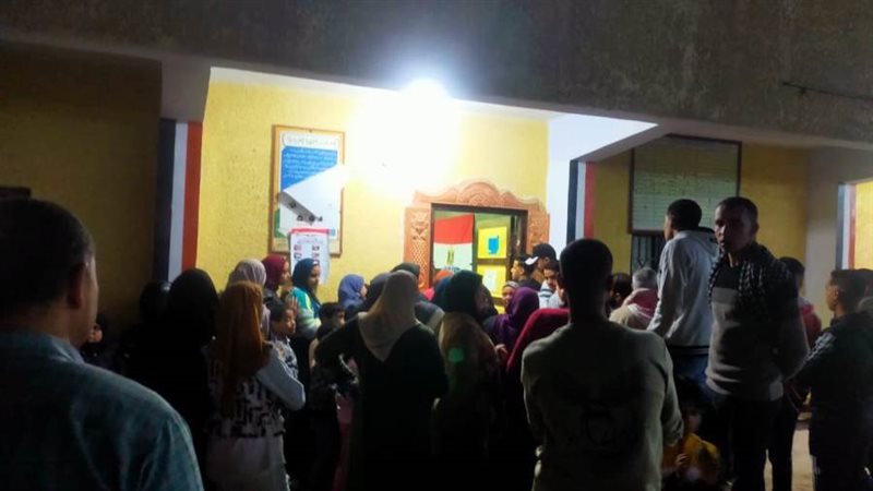 شعب البحيرة يسجل