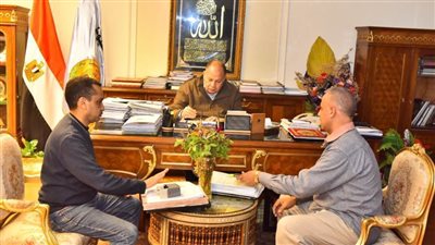 محافظ أسيوط يعتمد صرف العلاوة التشجيعية لـ572 بالديوان العام والوحدات المحلية