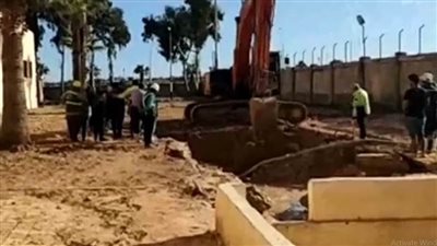 وزير الإسكان: إدارة الأزمات نجحت في متابعة إصلاح كسر مفاجئ بخط مياه برج العرب