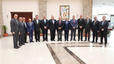 وزير التعليم العالي يختار رؤساء مجالس أمناء 5 جامعات أهلية ونوابها (فيديو)