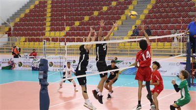 منتخب الناشئين يواصل الانتصارات ببطولة إفريقيا للطائرة بفوز جديد على المغرب