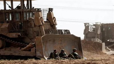 عاجل| الاحتلال يدفن مرضى ونازحين أحياء بعد دهس خيامهم بالجرافات