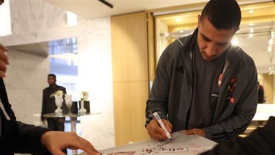 عاجل.. الاتحاد الدولي لكرة القدم يطلب قميص الأهلي لوضعه في متحف الفيفا