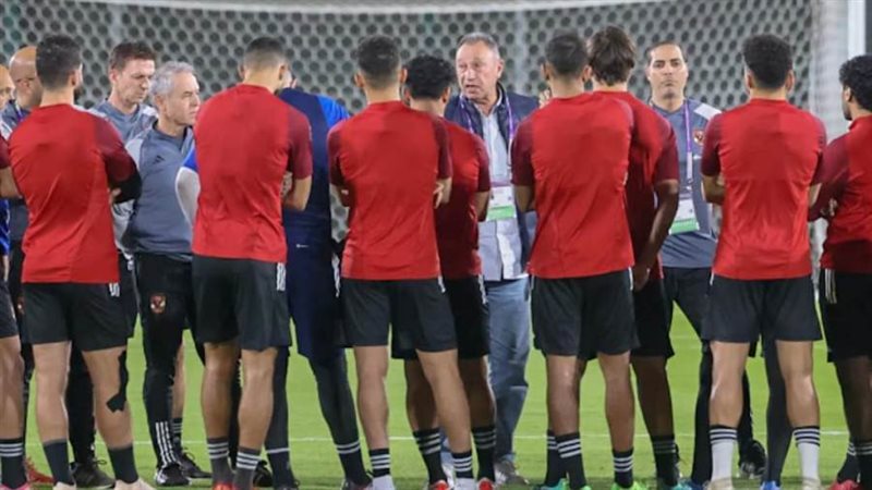 بيبو مع اللاعبين