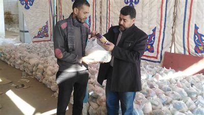 محافظ المنيا يوجه بالاستمرار في ضخ المزيد من السلع بالأسواق والمنافذ