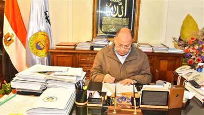 محافظ أسيوط يعتمد المواعيد المقترحة لامتحانات النقل والشهادات المحلية للفصل الدراسي الأول