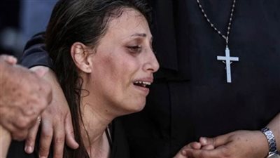 أسقف أيرلندي يدين قتل إسرائيل امرأة وابنتها في كنيسة بغزة ويصفها بـ