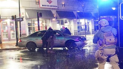 عاجل.. اصطدام سيارة بإحدى سيارات موكب الرئيس بايدن في ولاية ديلاوير