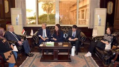 محافظ الأقصر وسفير كوريا الجنوبية يبحثان تعزيز التعاون وحركة السياحة