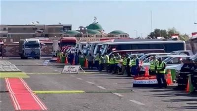 سفاجا: اصطفاف السيارات والمعدات استعدادًا لمجابهة الأمطار والسيول والأزمات