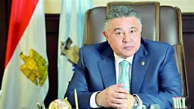 محافظ البحر الأحمر يشكر الرئيس السيسي وكبار رجال الدولة لتقديمهم العزاء في وفاة قرينته 