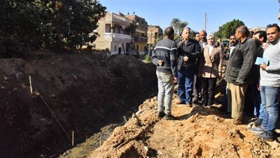 محافظ أسيوط يتفقد أعمال تبطين ترعة كوم سعدة بمركز البداري