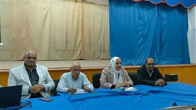 ندوة إرشادية حول استخدام الري الحديث والطاقة الشمسية بمزارع الوادي الجديد