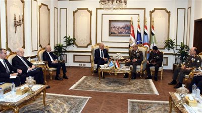 عاجل.. الفريق أول محمد زكي يلتقي وزير الدفاع الوطني بجمهورية اليونان