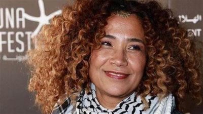 المطربة غالية بن علي تغني لغزة في الأمسية الفنية بمهرجان الجونة