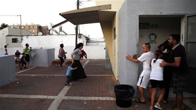 عاجل.. صافرات الإنذار تدوي في تل أبيب الكبرى.. والملايين يبحثون عن ملجأ من صواريخ المقاومة