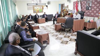 مدير تعليم الوادي الجديد يبحث دور المنصات التعليمية والاستعداد لامتحانات الفصل الدراسي الأول