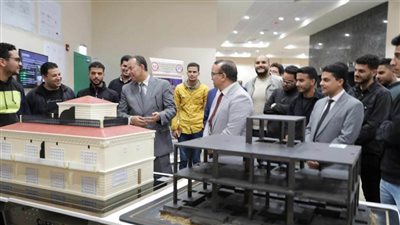 طلاب هندسة المنصورة الجديدة يوثقون الإنجازات الإنشائية بالمجسمات 