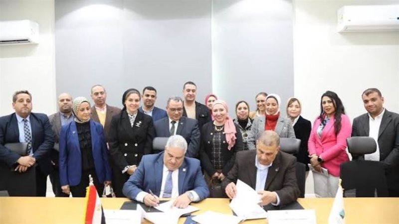 خلال توقيع بروتوكول