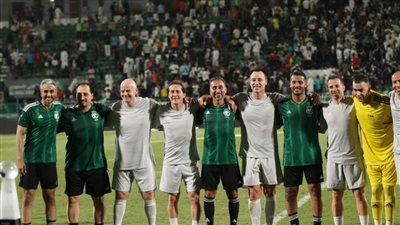 على هامش كأس العالم للأندية.. أساطير الفيفا يفوز على أساطير السعودية 6-1 بمشاركة الحضري
