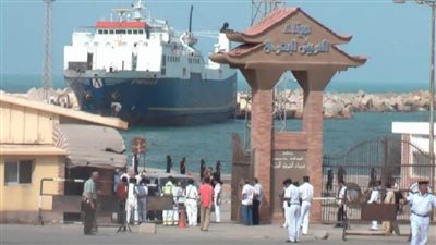 فتح بوغاز ميناء العريش البحري بعد تحسن الأحوال الجوية