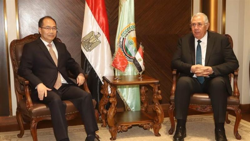 وزير الزراعة خلال