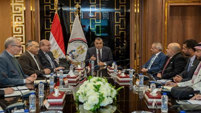 عاجل.. وزير الدولة للإنتاج الحربي يبحث التعاون المشترك مع مجموعة 