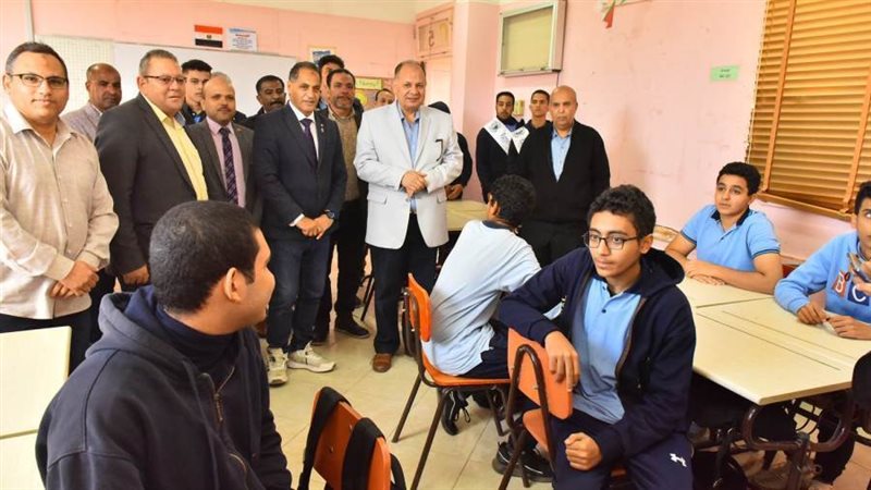 محافظ أسيوط يتفقد