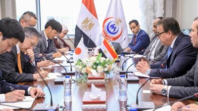 جامعة القاهرة تحتفي بعيد العلم الـ 18 وتكرم 60 عالما