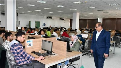2560 طالبًا وطالبة يؤدون الاختبارات إلكترونيا بجامعة الإسماعيلية الجديدة الأهلية