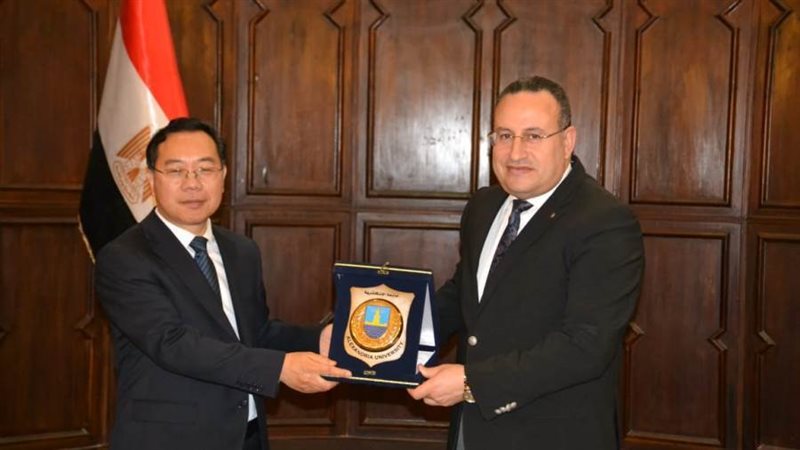 رئيس جامعة الإسكندرية